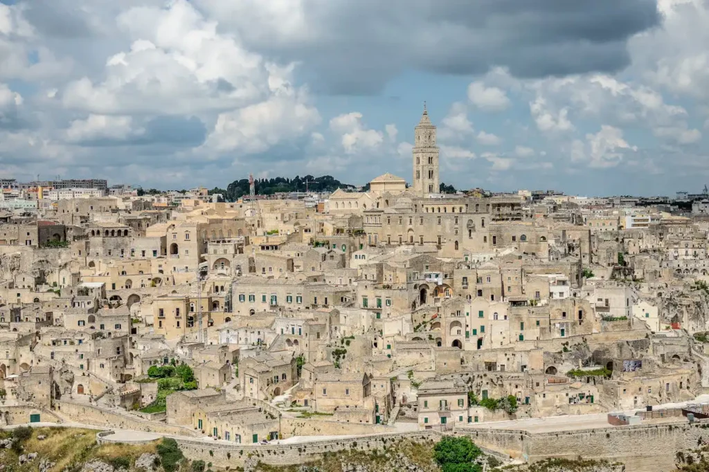 Matera-pexels-mike-van-schoonderwalt-1884800-5484025.webp